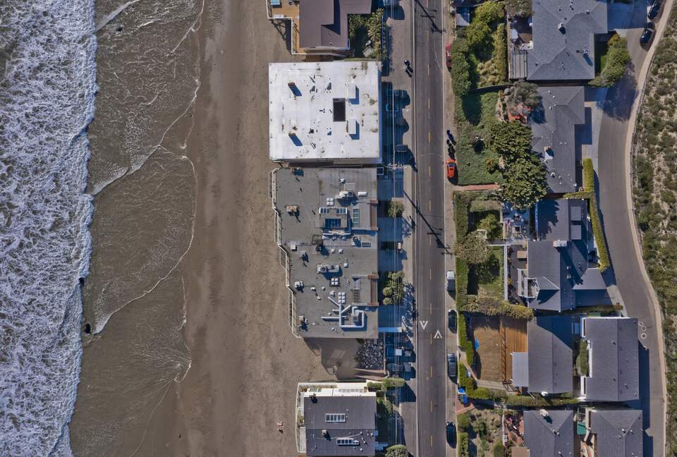 Malibu Manor (R) - Malibu, California