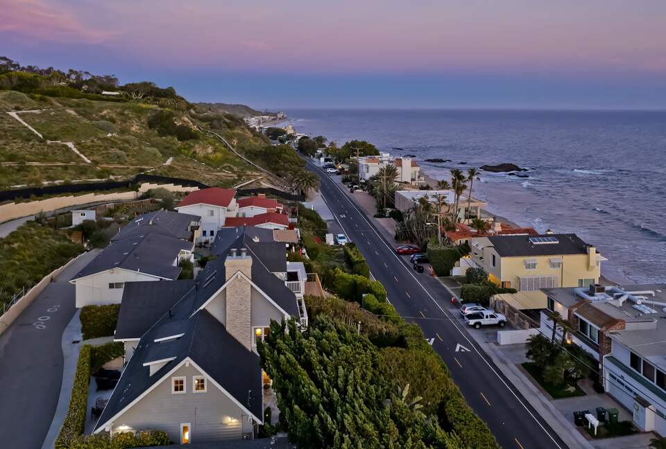 Malibu Manor (R) - Malibu, California