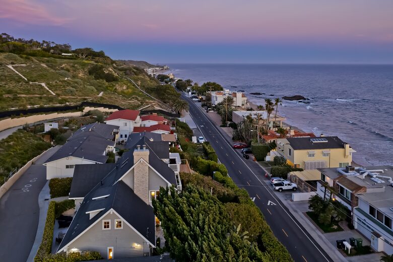 Malibu Manor (R) - Malibu, California