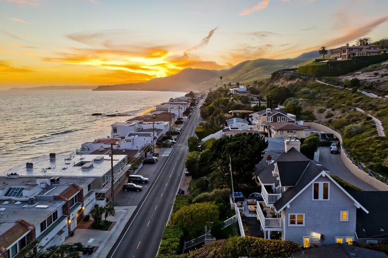 Malibu Manor (R) - Malibu, California