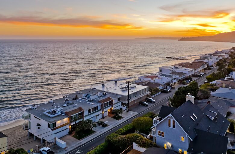 Malibu Manor (R) - Malibu, California