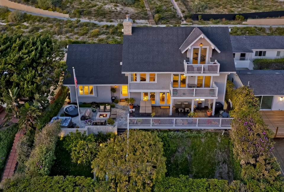 Malibu Manor (R) - Malibu, California