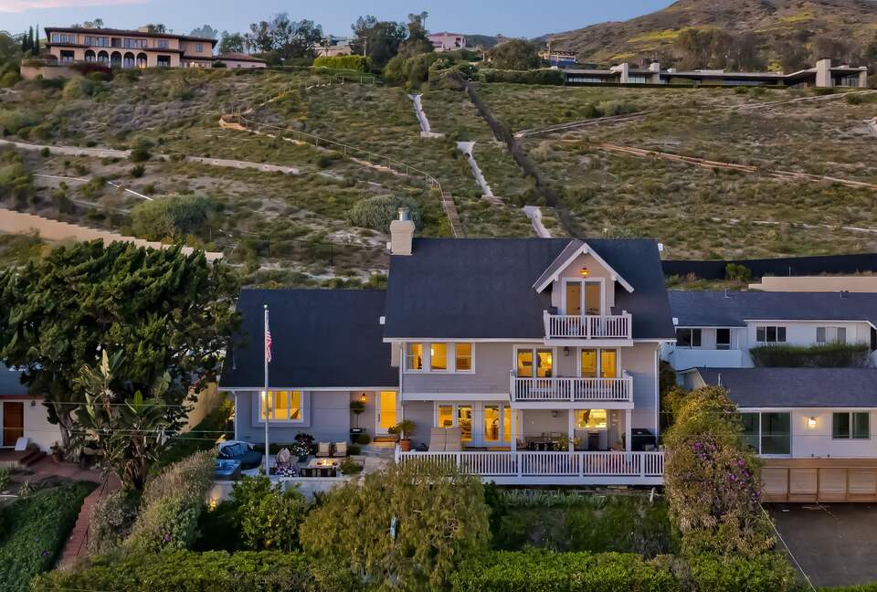 Malibu Manor (R) - Malibu, California