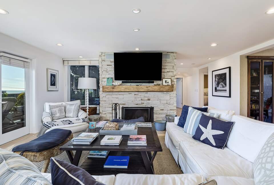 Malibu Manor (R) - Malibu, California