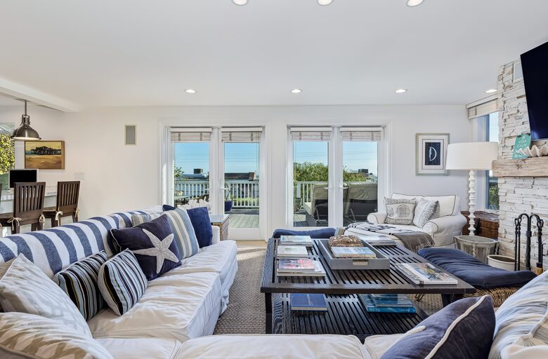 Malibu Manor (R) - Malibu, California