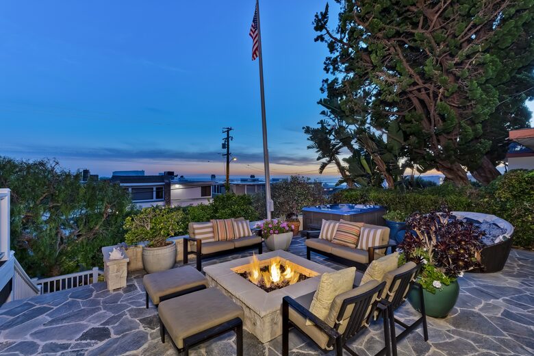 Malibu Manor (R) - Malibu, California