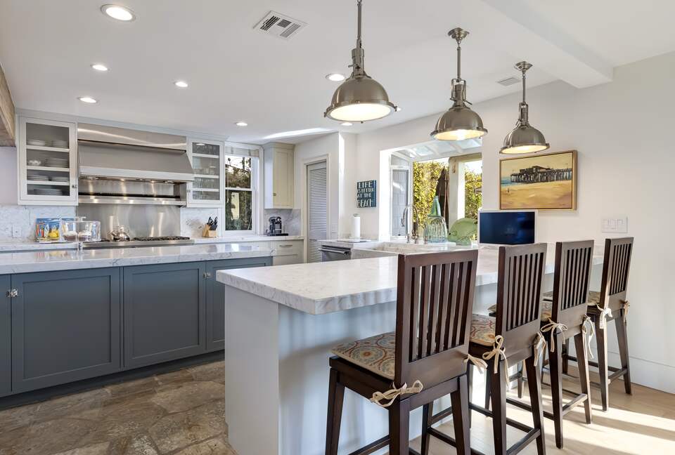 Malibu Manor (R) - Malibu, California