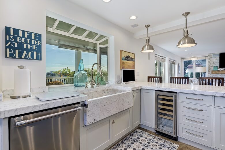 Malibu Manor (R) - Malibu, California