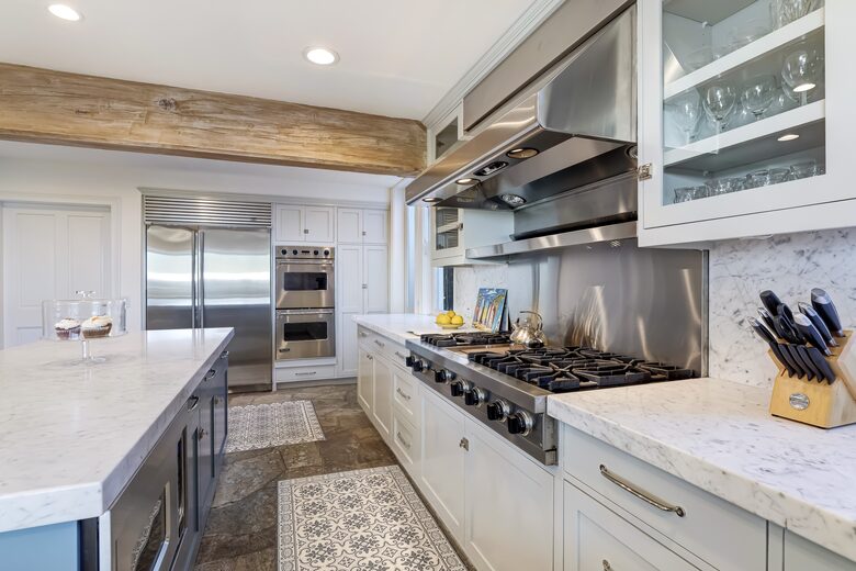 Malibu Manor (R) - Malibu, California