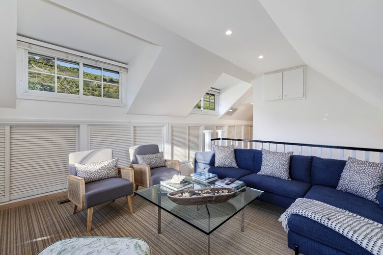 Malibu Manor (R) - Malibu, California