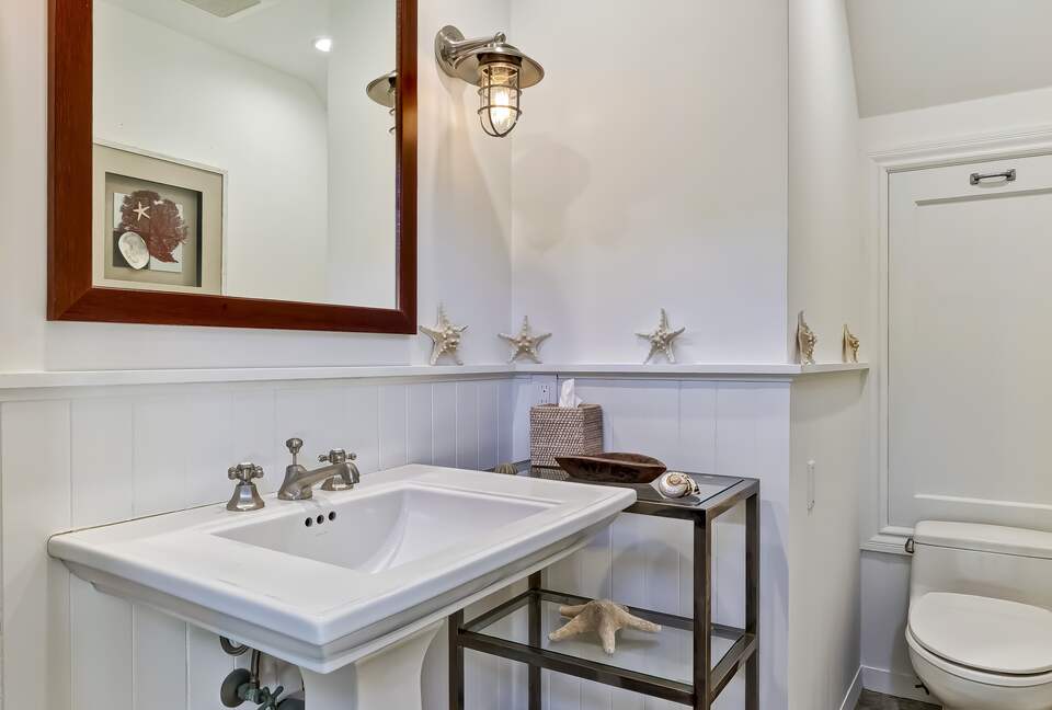 Malibu Manor (R) - Malibu, California