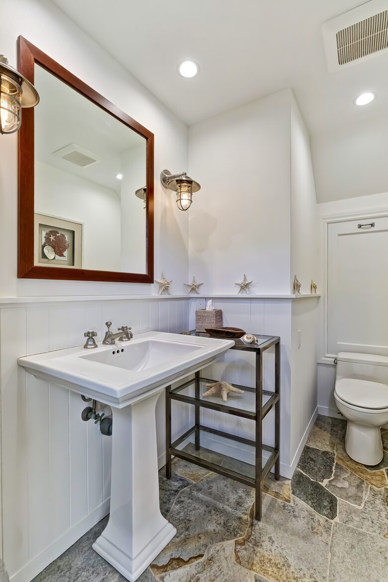 Malibu Manor (R) - Malibu, California