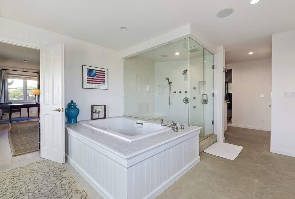 Malibu Manor (R) - Malibu, California