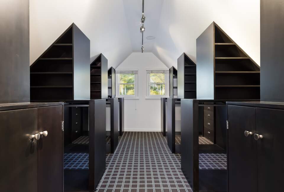 Malibu Manor (R) - Malibu, California