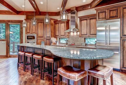 Rocky Mountain Luxury Lodge - Moving Mountains - Breckenridge, Colorado