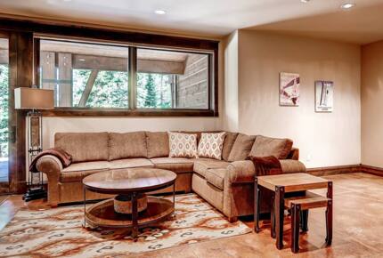 Rocky Mountain Luxury Lodge - Moving Mountains - Breckenridge, Colorado