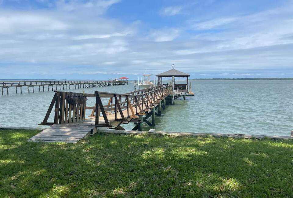 Waterfront Paradise in the heart of the Lowcountry - St Helena Isand, South Carolina