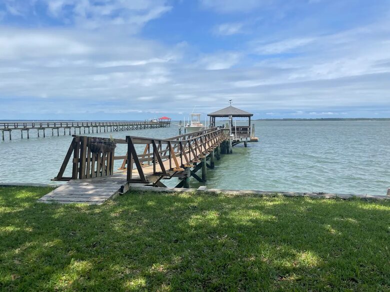 Waterfront Paradise in the heart of the Lowcountry - St Helena Isand, South Carolina