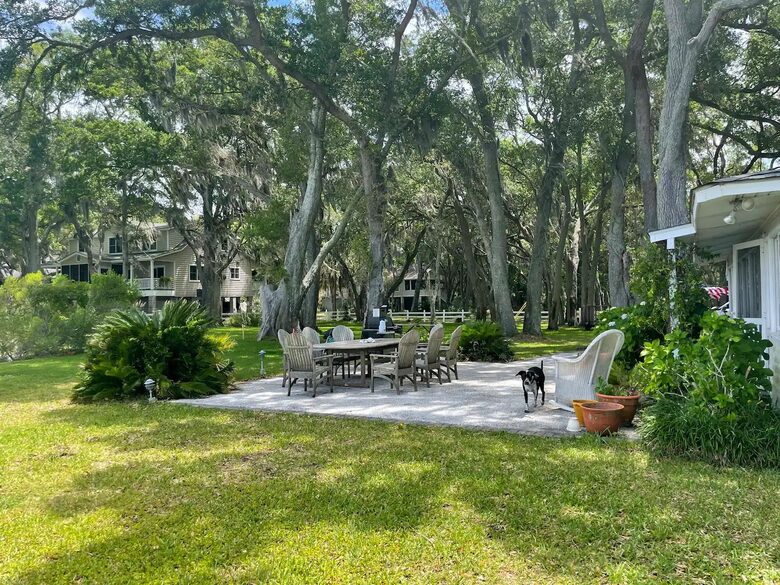 Waterfront Paradise in the heart of the Lowcountry - St Helena Isand, South Carolina