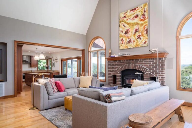 Vineyard Hilltop Retreat - Plymouth, California