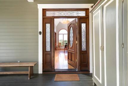 Vineyard Hilltop Retreat - Plymouth, California