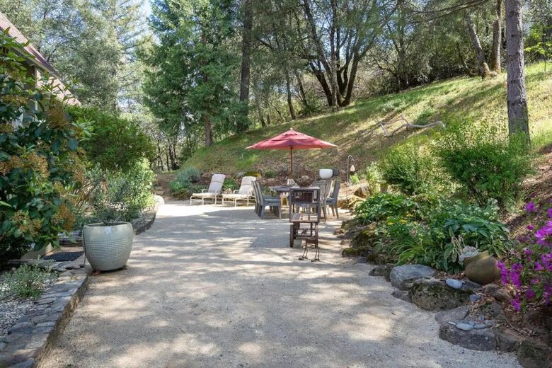 Vineyard Hilltop Retreat - Plymouth, California