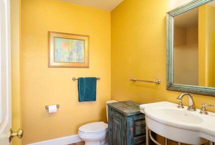 Vineyard Hilltop Retreat - Plymouth, California