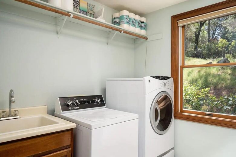 Vineyard Hilltop Retreat - Plymouth, California