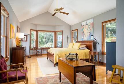 Vineyard Hilltop Retreat - Plymouth, California