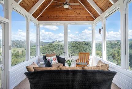 Vineyard Hilltop Retreat - Plymouth, California