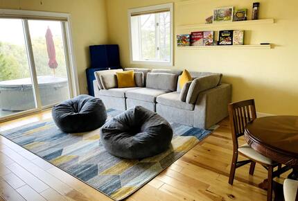 Vineyard Hilltop Retreat - Plymouth, California