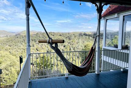 Vineyard Hilltop Retreat - Plymouth, California