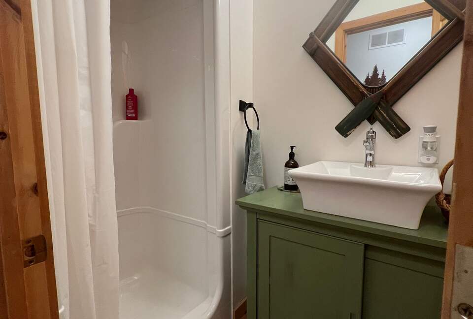 "Celebrate Everything" -a Lake Muskoka Beauty - Muskoka Lakes, Canada