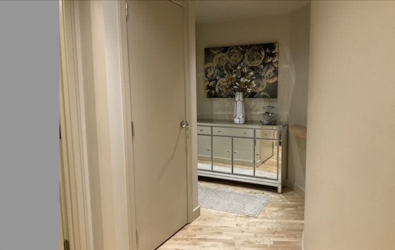 Luxury Downtown Bellevue Retreat - Bellevue, Washington