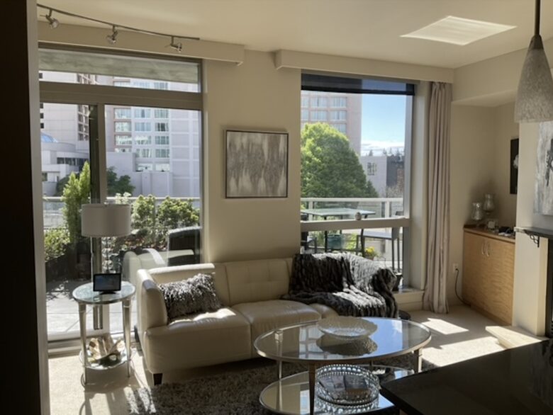 Luxury Downtown Bellevue Retreat - Bellevue, Washington