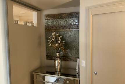 Luxury Downtown Bellevue Retreat - Bellevue, Washington