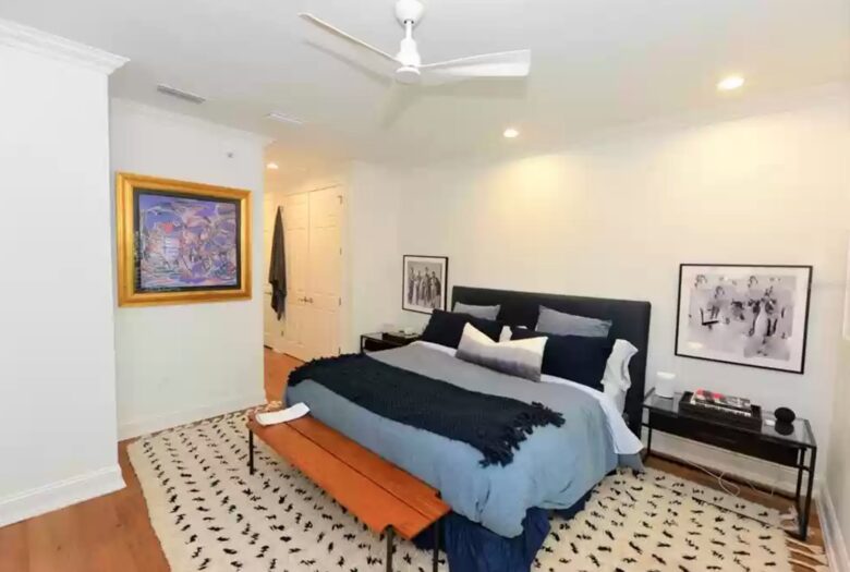 Beautiful Brownstone in Hyde Park - Tampa, Florida