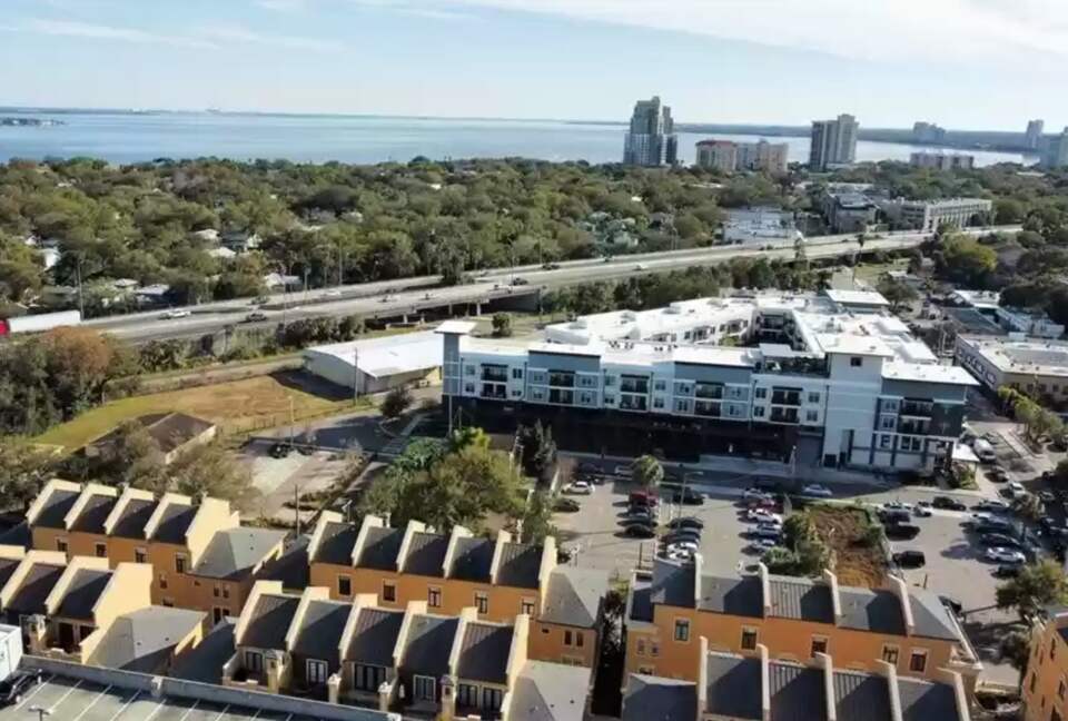 Beautiful Brownstone in Hyde Park - Tampa, Florida
