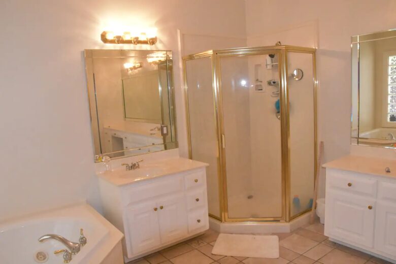 Southern Beauty | Smith Lake - Crane Hill, Alabama