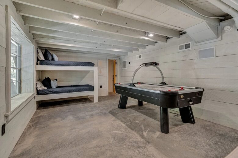 Smith Lake Retreat - Crane Hill, Alabama