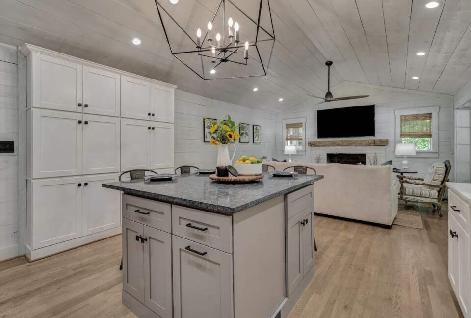 Smith Lake Retreat - Crane Hill, Alabama