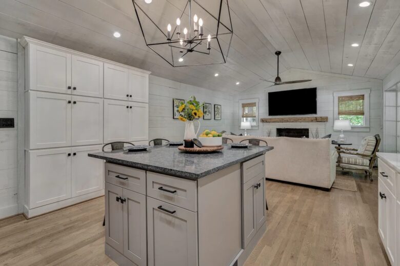 Smith Lake Retreat - Crane Hill, Alabama