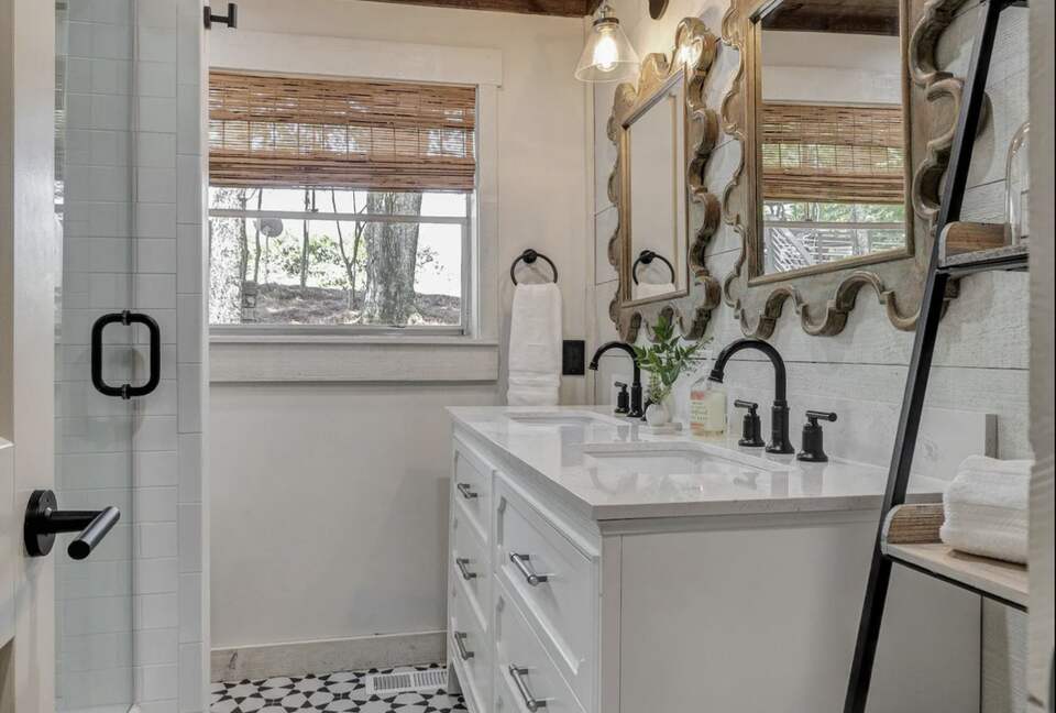 Smith Lake Retreat - Crane Hill, Alabama