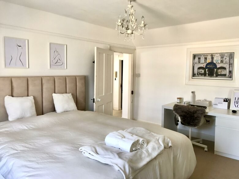 Main Bedroom with King Bed and high-quality linen