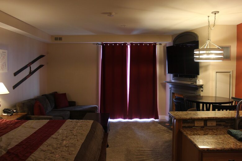 Snowshoe Ski-In/Ski-Out Studio - Snowshoe, West Virginia