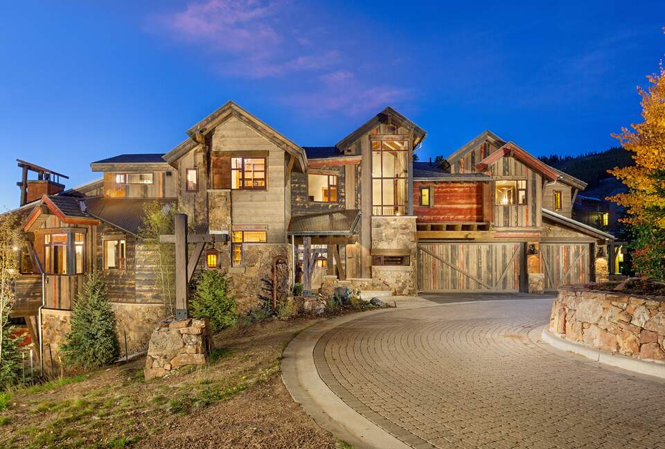Luxurious Custom Ski Home on Peak 8 | "A Mine Shaft" - Moving Mountains - Breckenridge, Colorado