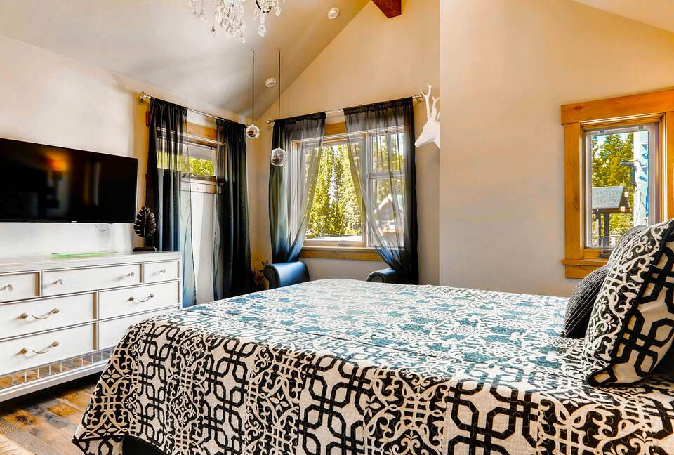 Luxurious Custom Ski Home on Peak 8 | "A Mine Shaft" - Moving Mountains - Breckenridge, Colorado