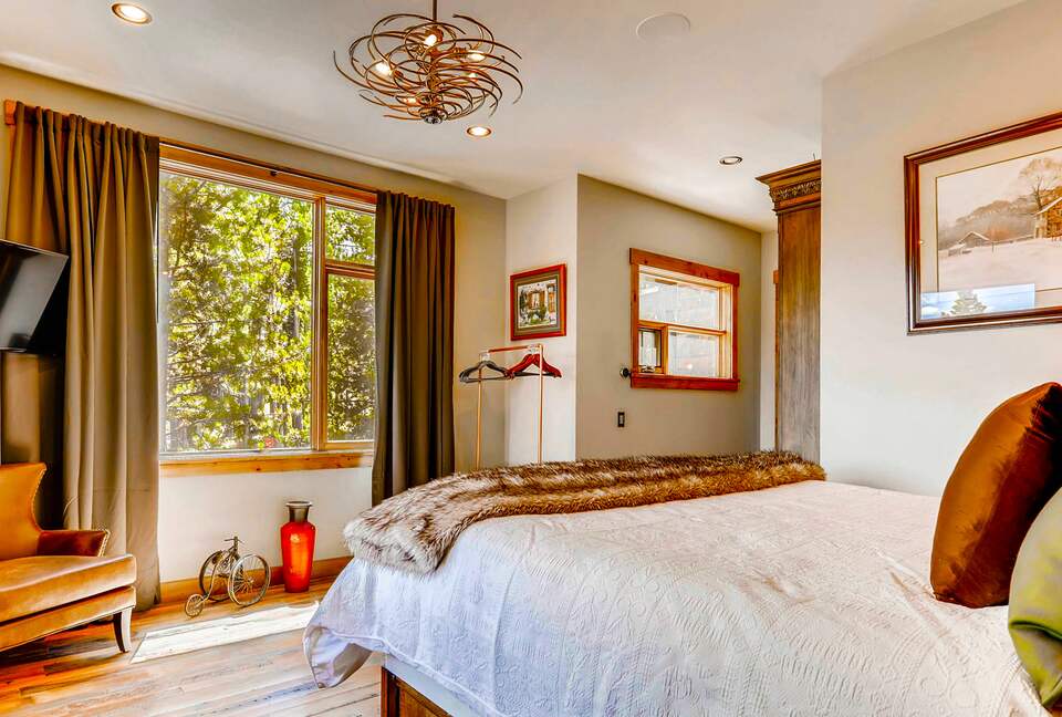 Luxurious Custom Ski Home on Peak 8 | "A Mine Shaft" - Moving Mountains - Breckenridge, Colorado