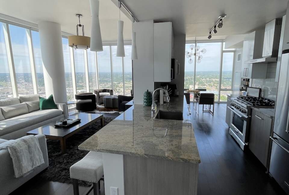 Downtown Nashville Highrise - Nashville, Tennessee