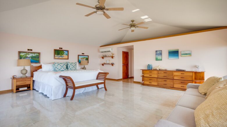 Royal Belize Private Island - Ragged Caye, Belize